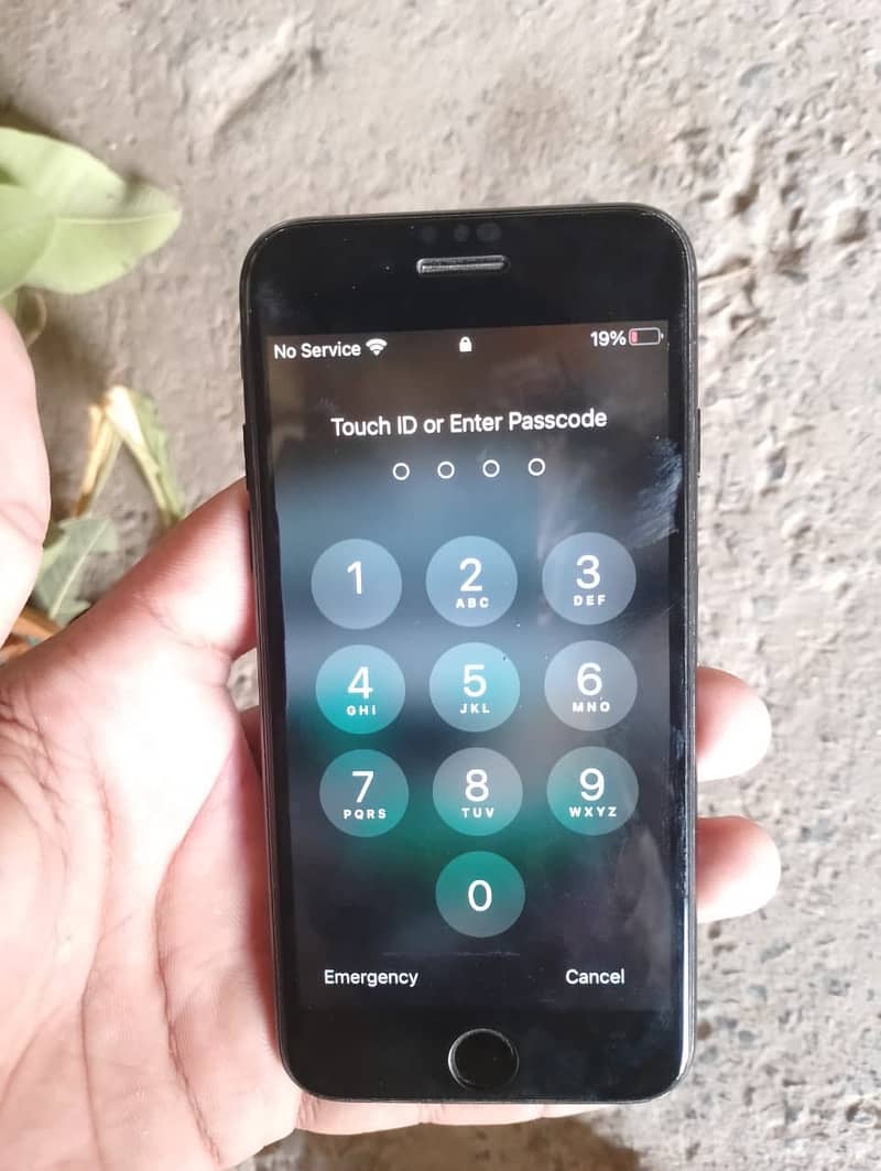 Apple iPhone 7 4