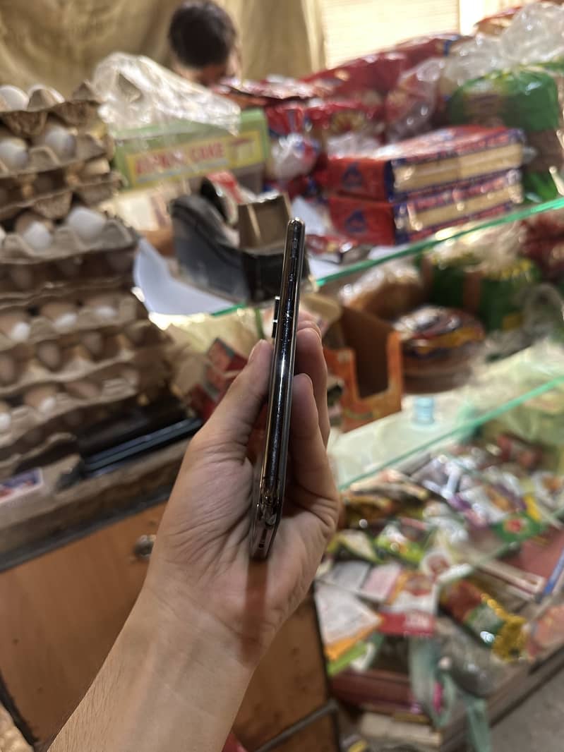 Apple iPhone X 2