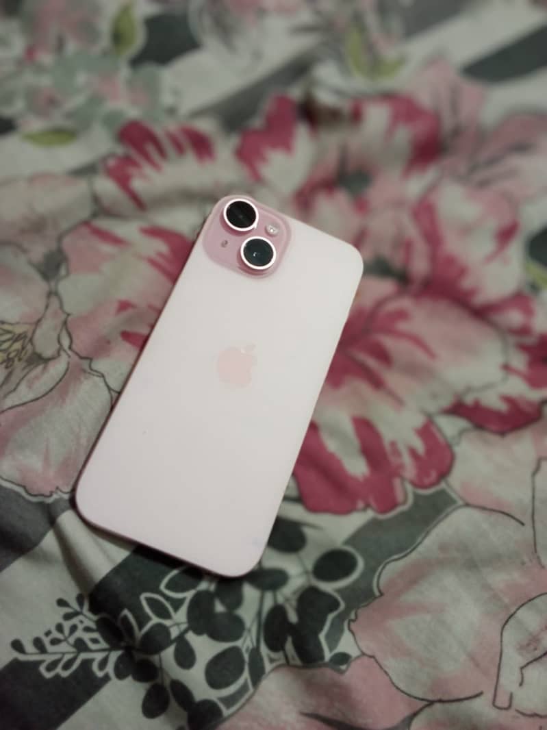 Apple iPhone 15 3