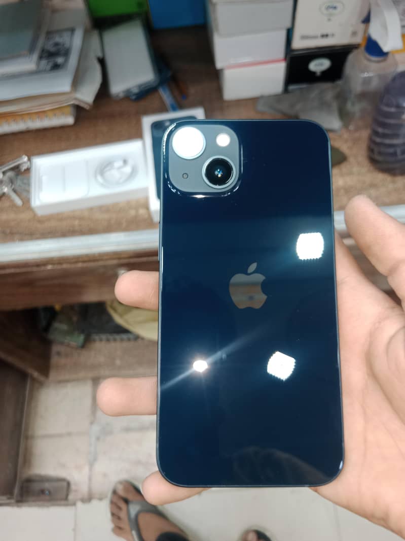 Apple iPhone 13 0