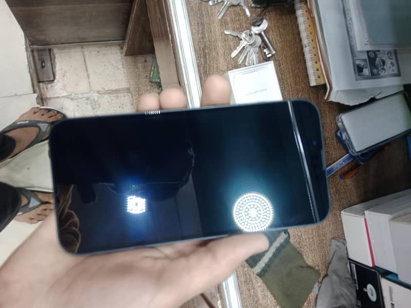 Apple iPhone 13 2