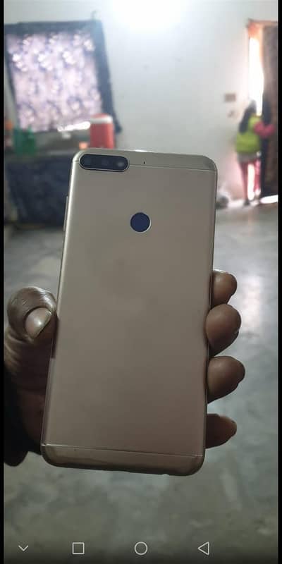 Honor 7C