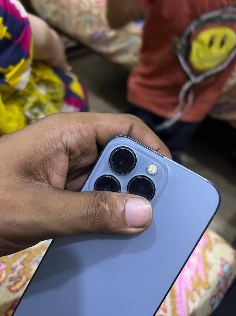 Apple iPhone 13 Pro 2