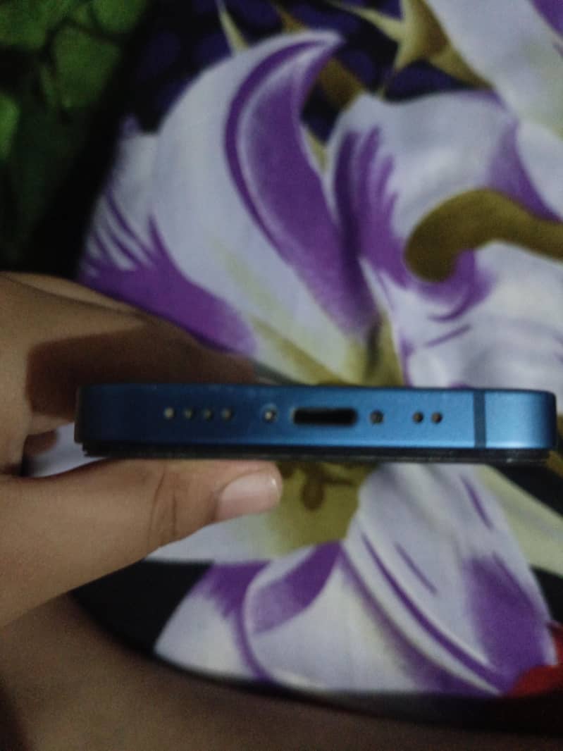 Apple iPhone 13 mini 2