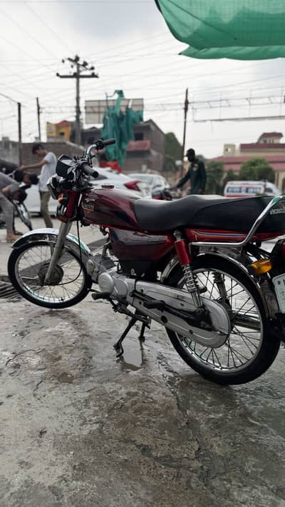 United 70t 25 model