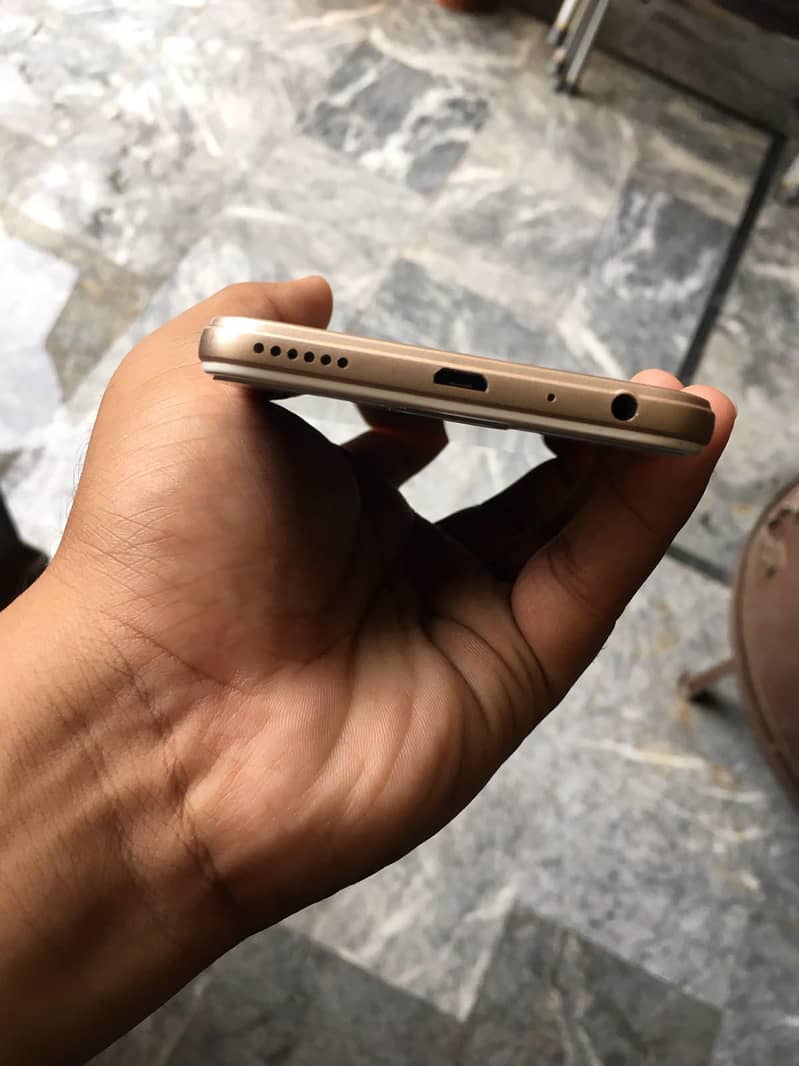 OPPO A57 2