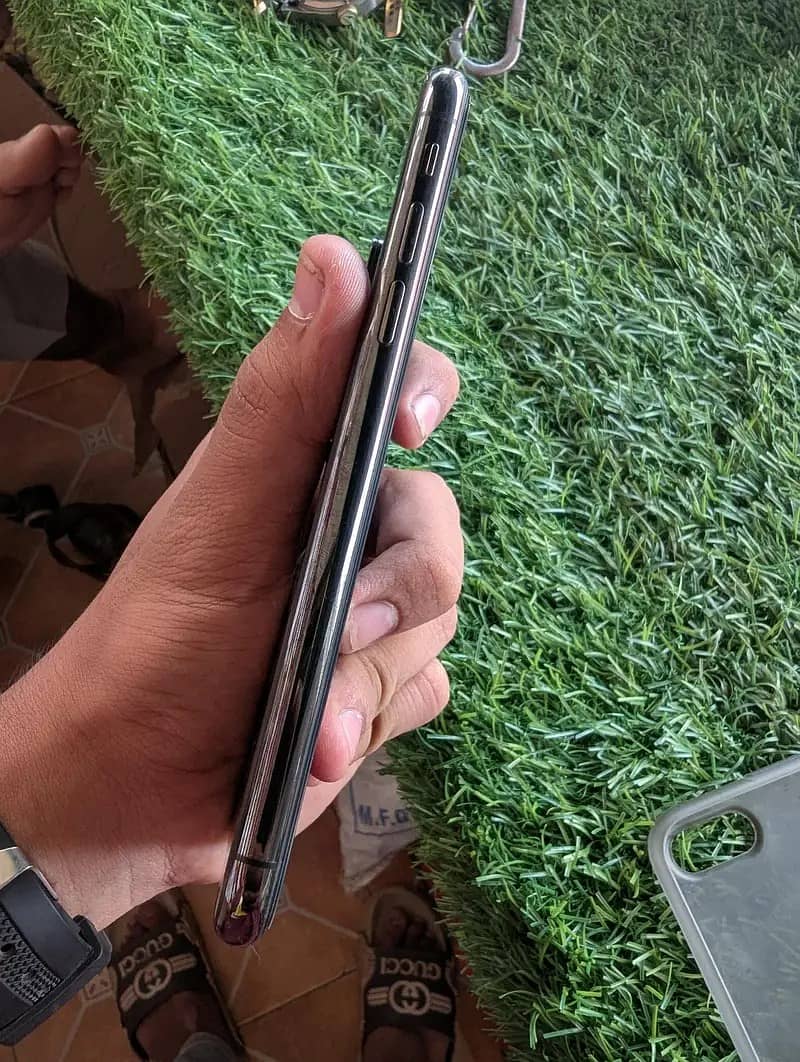 Apple iPhone X 2