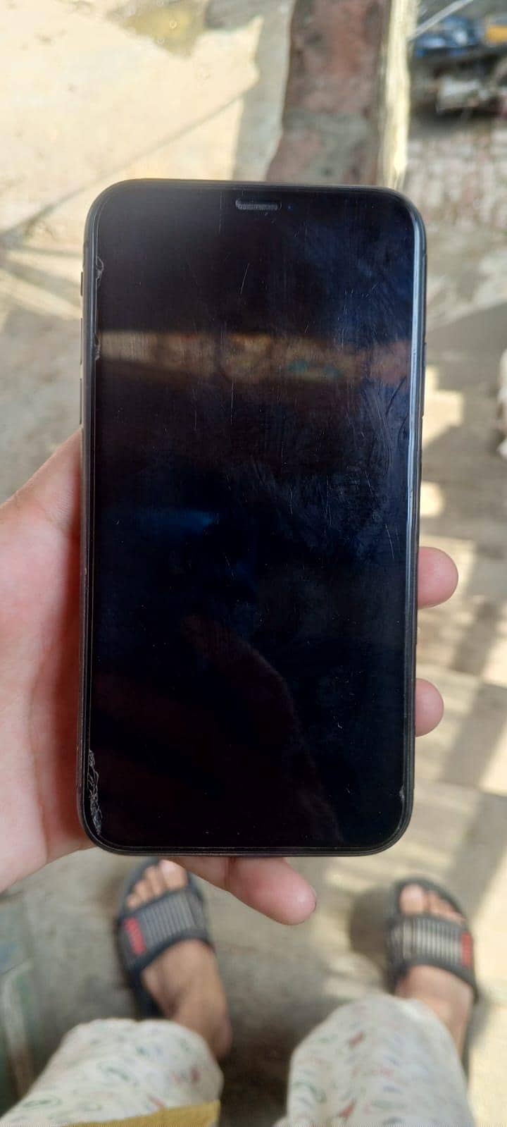 Apple iPhone 11 4