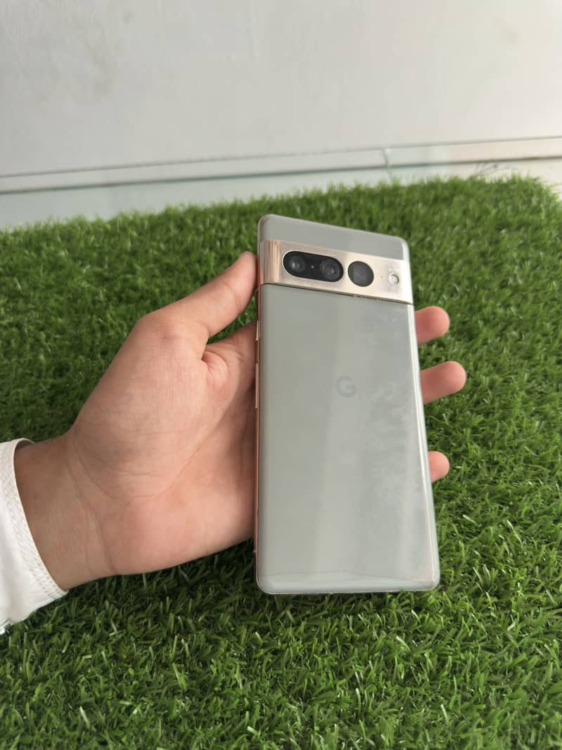 Google Pixel 7 Pro 2
