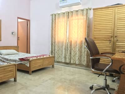 3 bedroom + kitchen floor with open Terrace