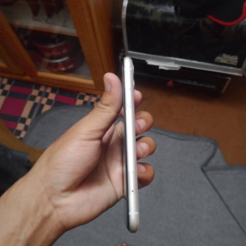 Apple iPhone 11 5