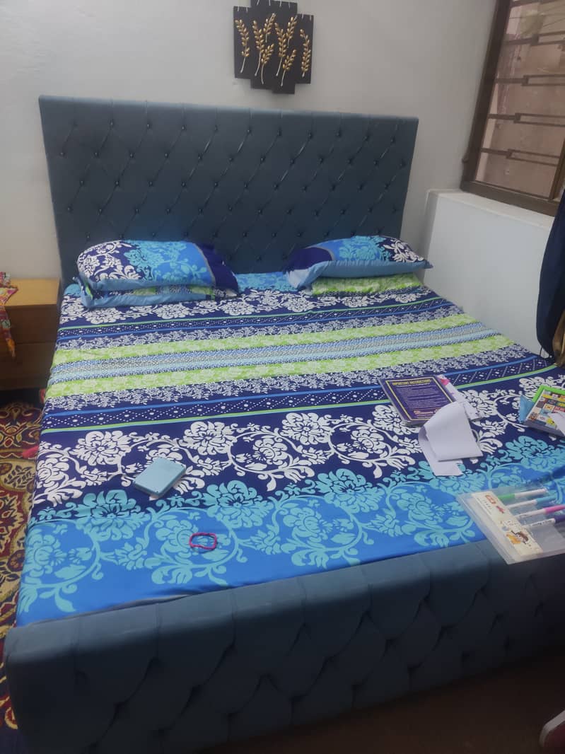 Bed with matters 0