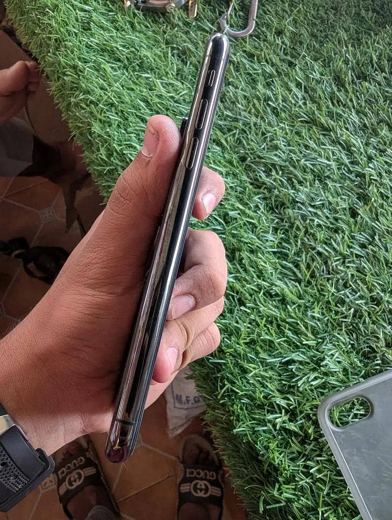 Apple iPhone X 2
