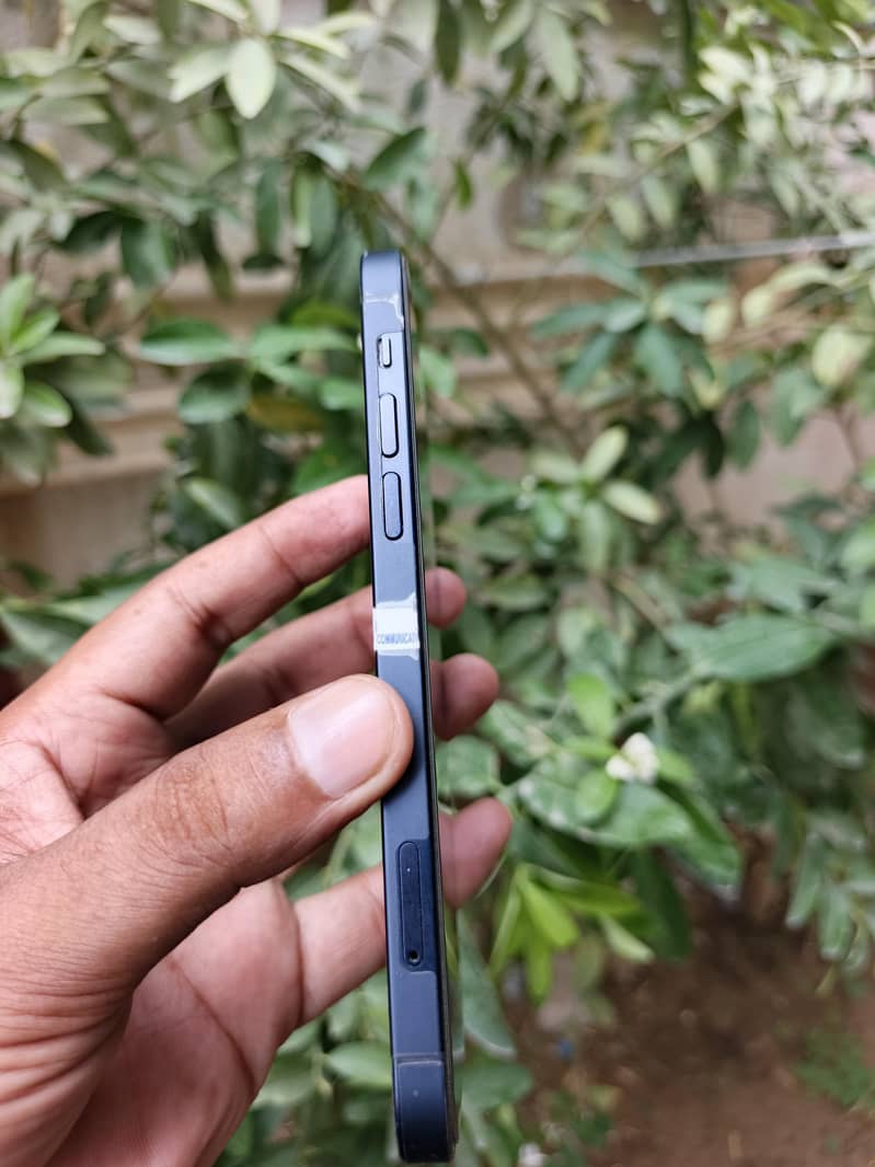 iPhone 12 5