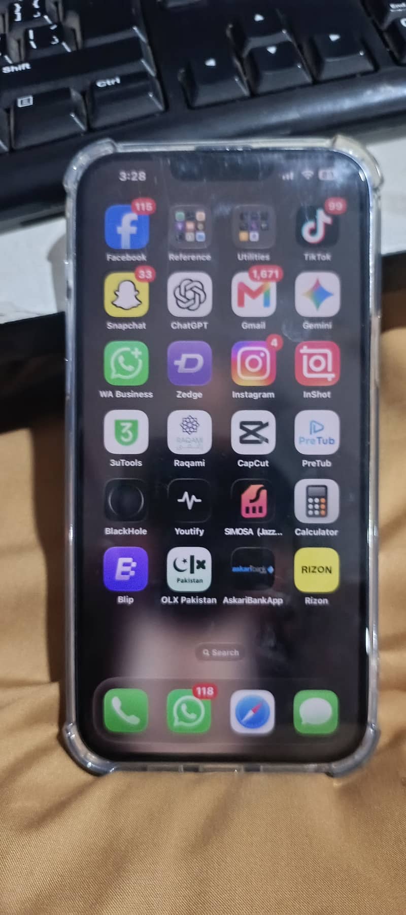 Apple iPhone 13 Pro Max 6