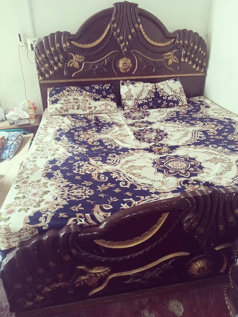 King Size Bed 0