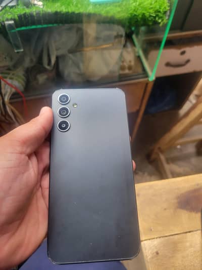 Samsung a34 5g. . . 8.256