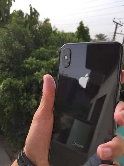 Iphone xsmax 64gb Dual sim PTA Approved airtight scratchless xs max