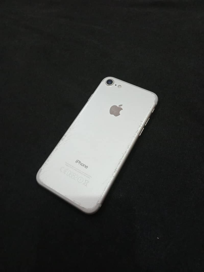 Apple iPhone 7 4
