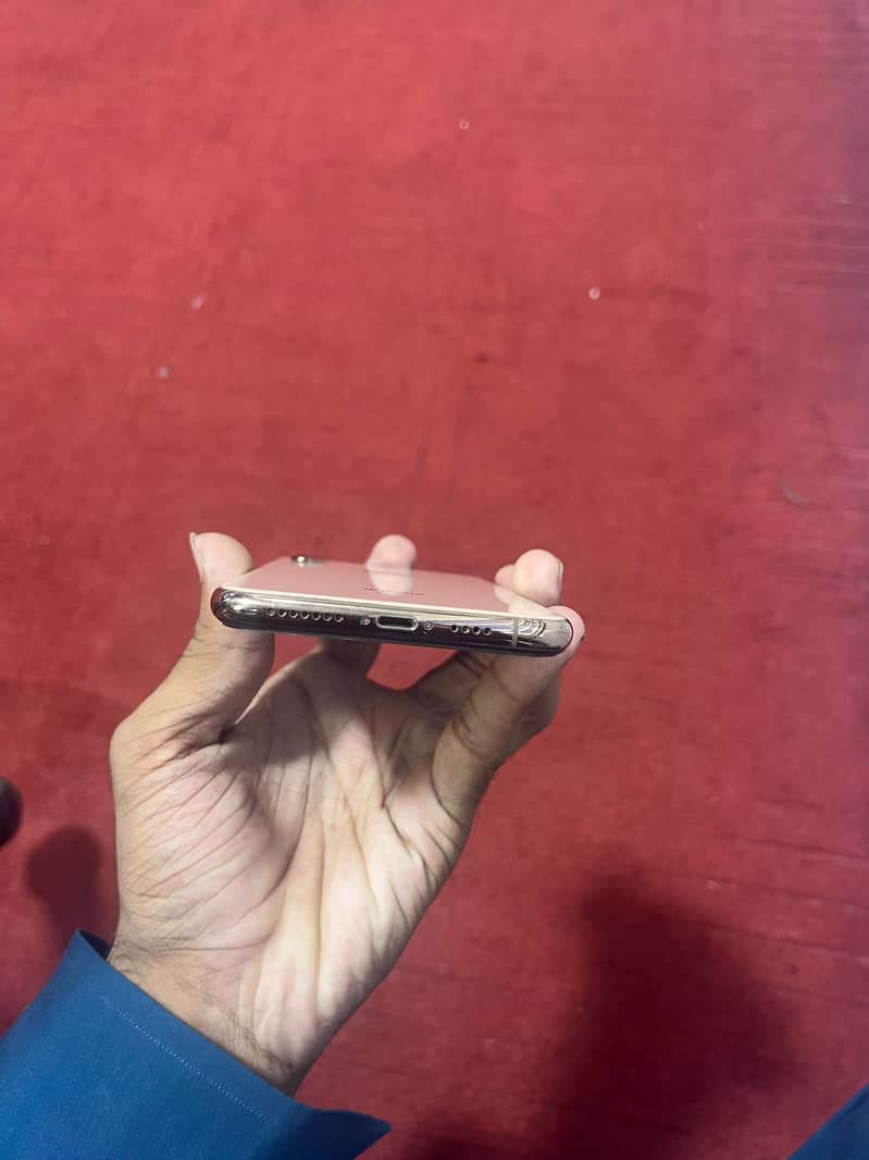 Apple iPhone XS Max 1