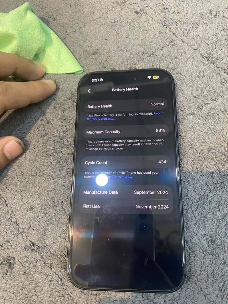 Apple iPhone 15 6