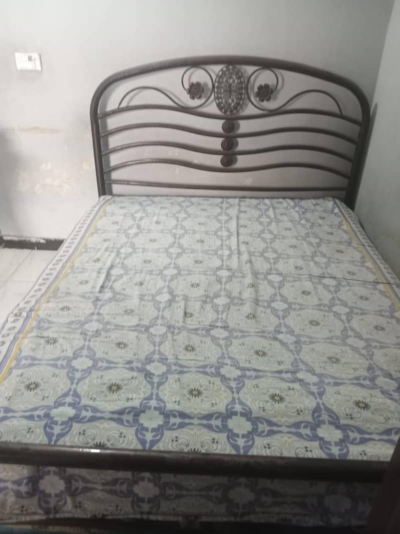 Double Bed Iron 2