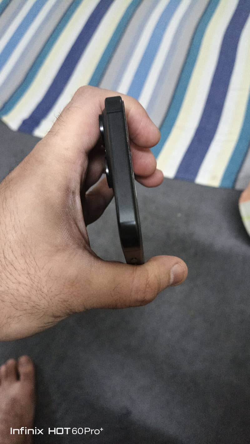 Iphone 15 pro max 4