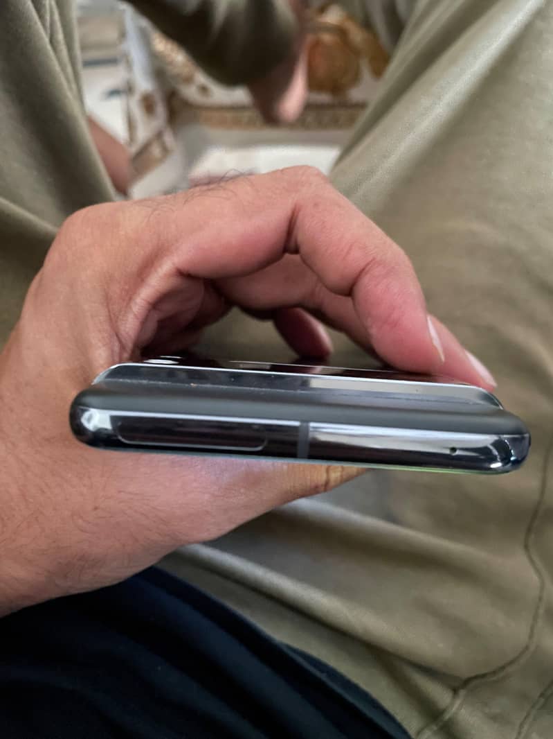 Google Pixel 8 Pro 4
