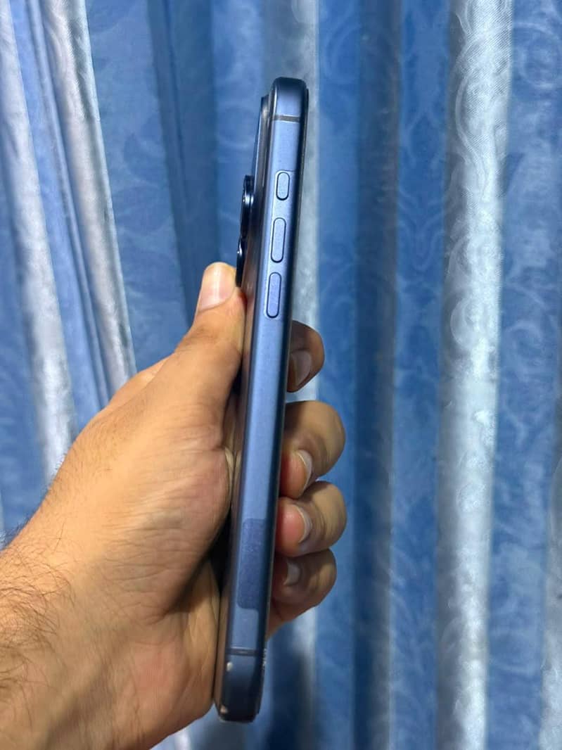Apple iPhone 17 Pro Max 1