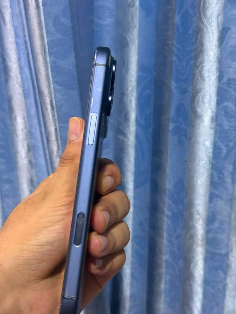 Apple iPhone 17 Pro Max 2