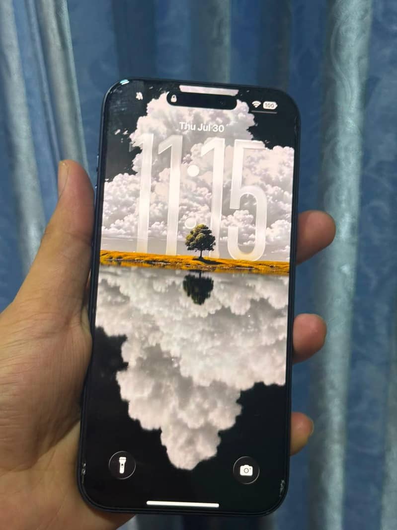 Apple iPhone 17 Pro Max 3