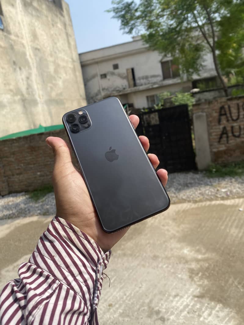 Apple iPhone 11 Pro Max 0