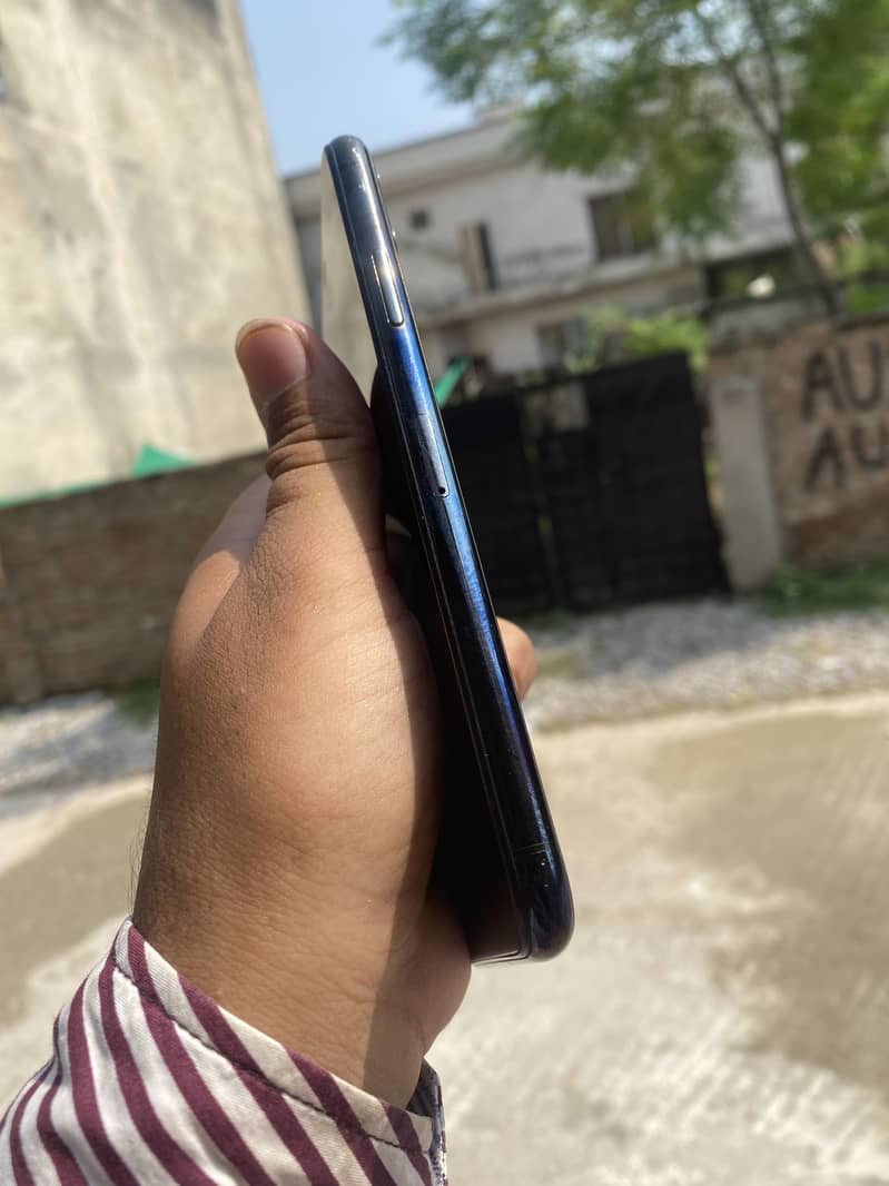 Apple iPhone 11 Pro Max 1