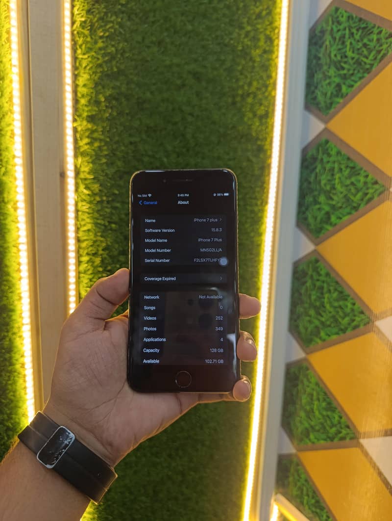 Apple iPhone 7 Plus 3