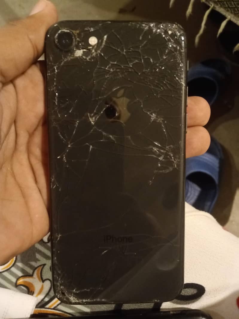 Apple iPhone 8 2