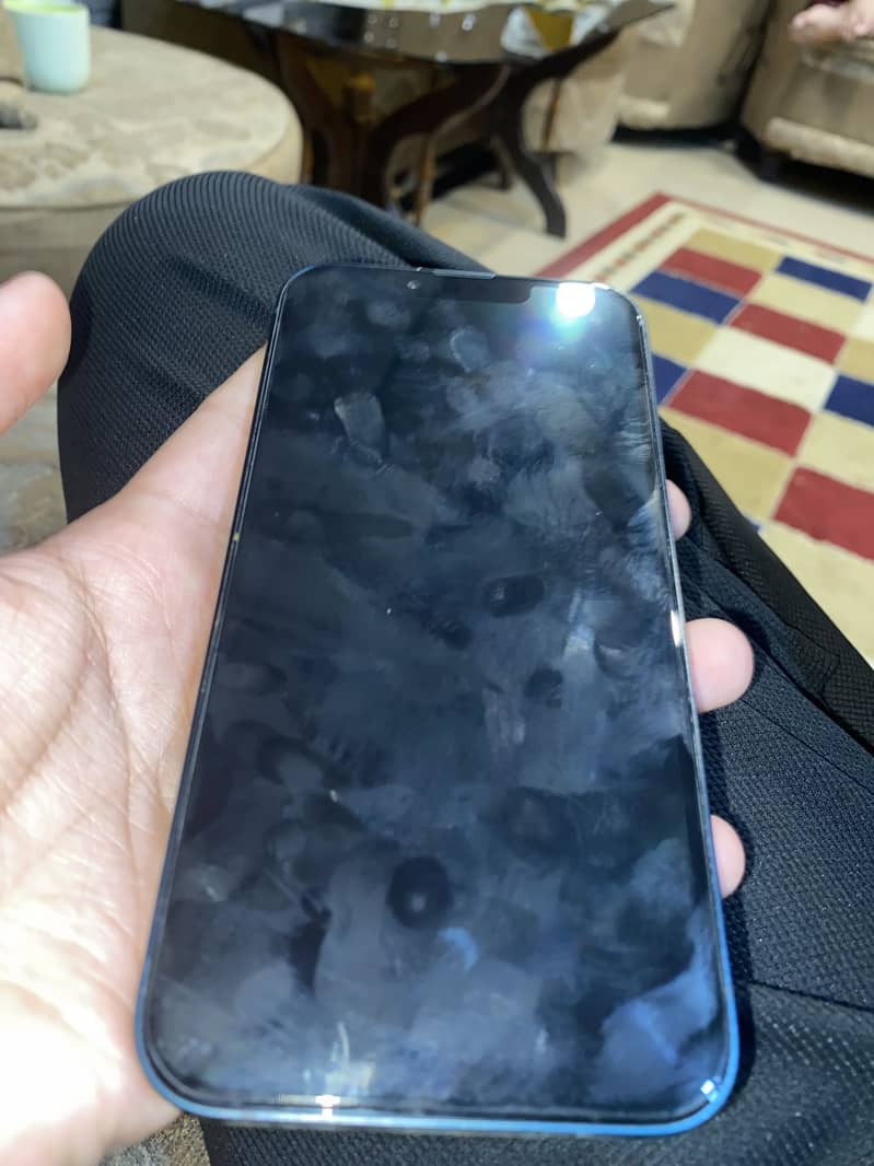 Apple iPhone 13 1