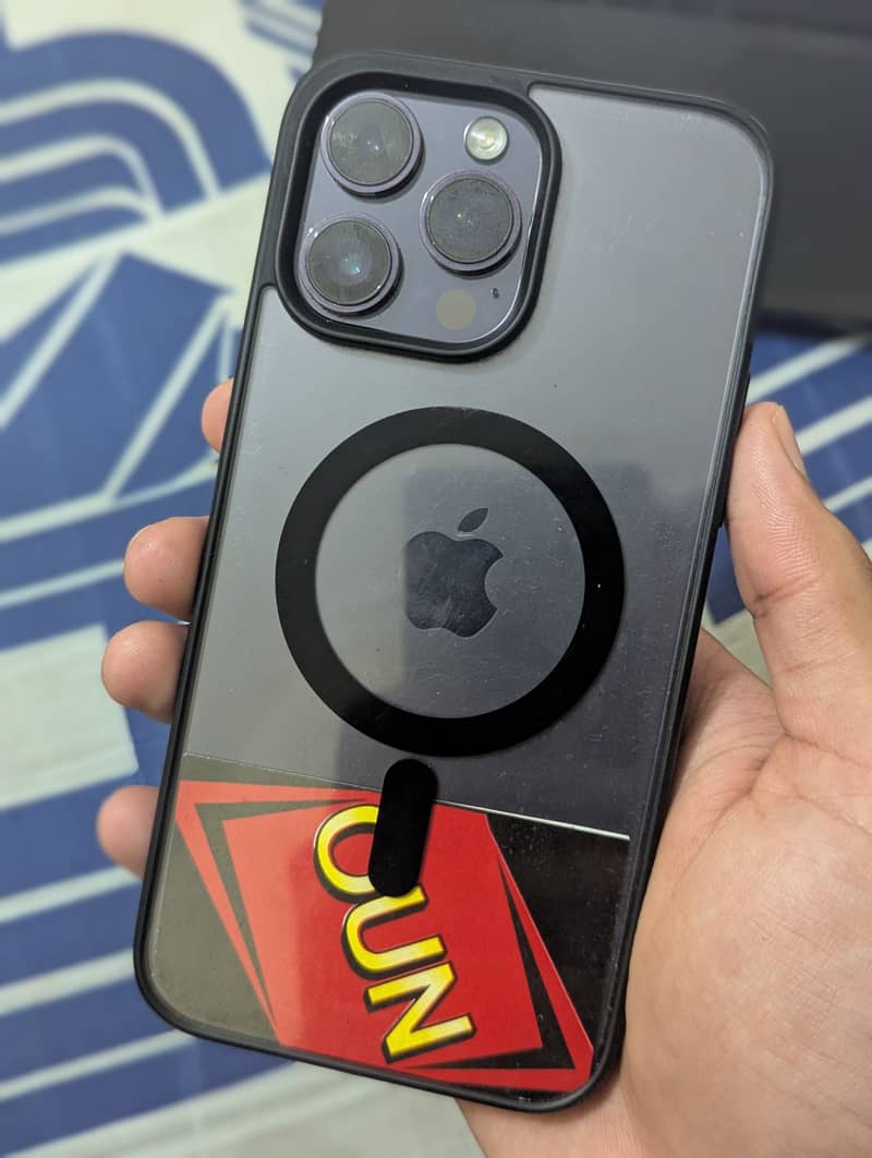Apple iPhone 14 Pro Max 0