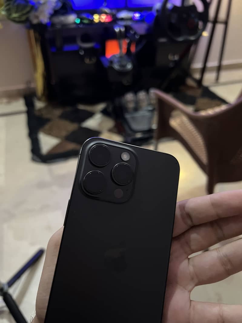 Apple iPhone 15 Pro Max 1