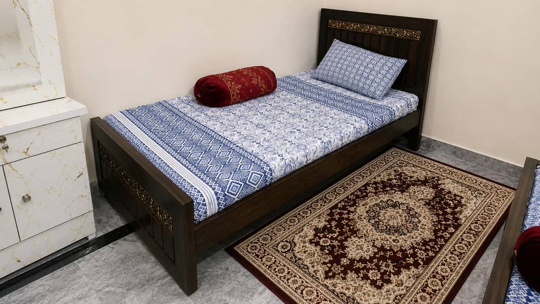 2 beds single available 0