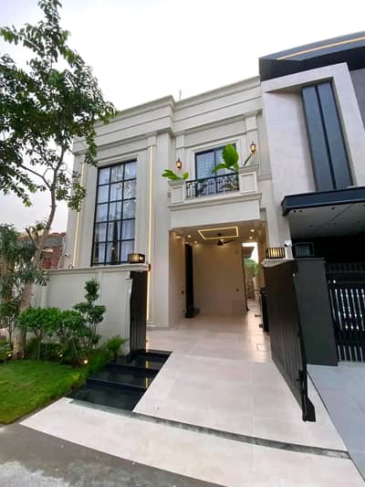 5 Marla Luxury House is Available for Rent in Bahria Town Lahore