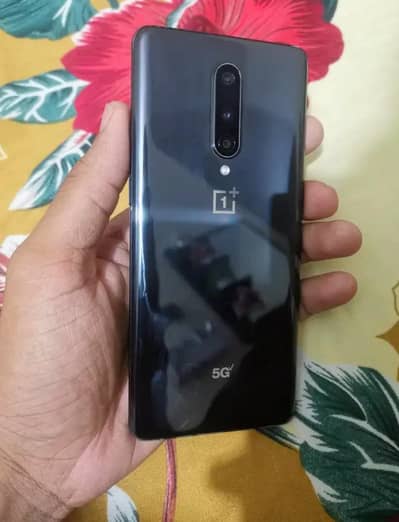 One Plus 8 (5g 10/10)