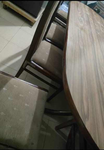 Table with five chairs