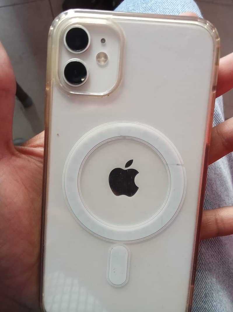 Apple iPhone 11 0