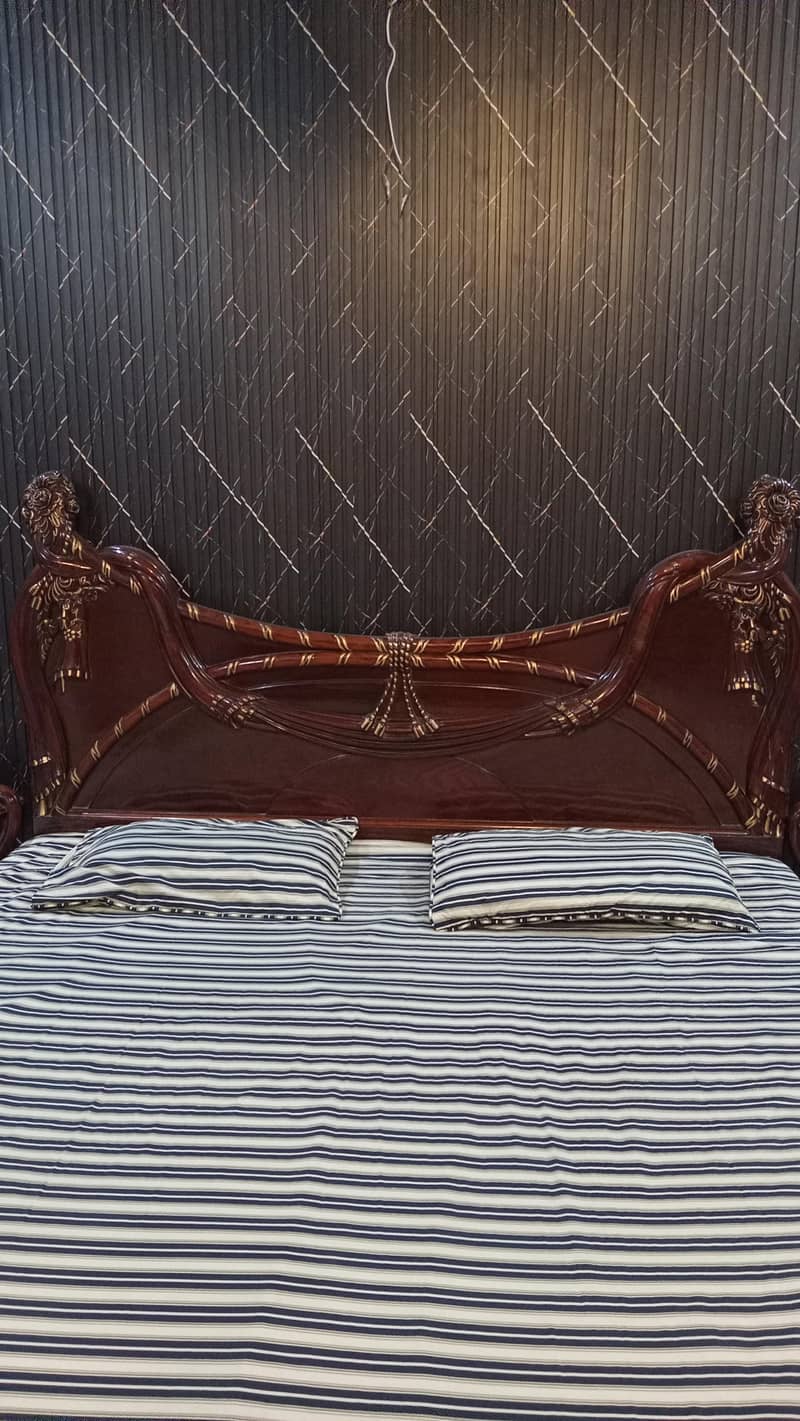 bed with two side table and dressing table 6