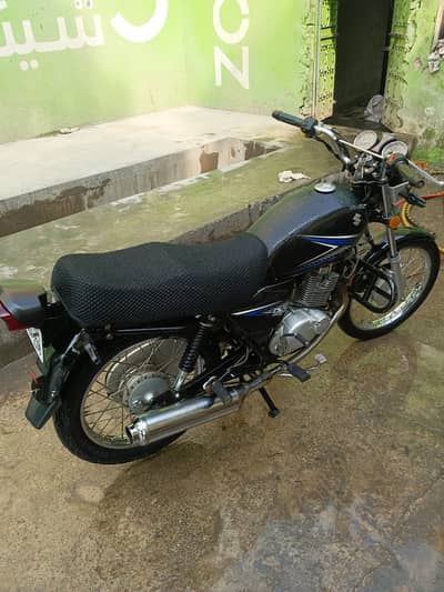 Suzuki GS 150 Model 2023 - 1st Owner - Punjab Registered - Low Mileage