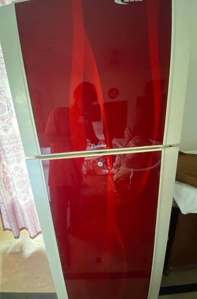 Waves Refrigerator in good working condition