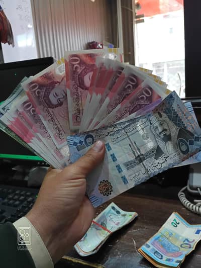 Need Female as a Helper cash and currency management