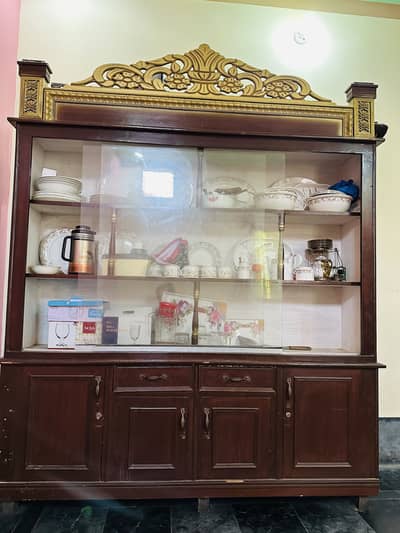 Show case 9 to 10 inch height used and good condition