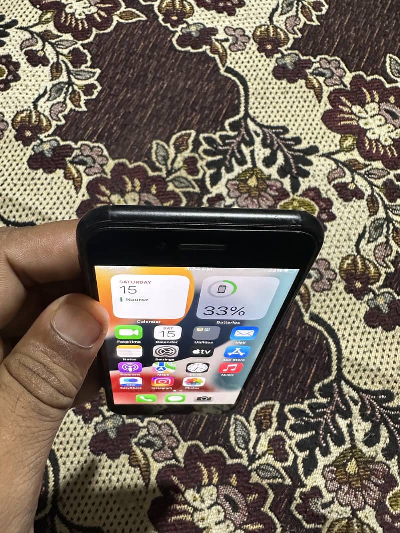 Apple iPhone 7 2