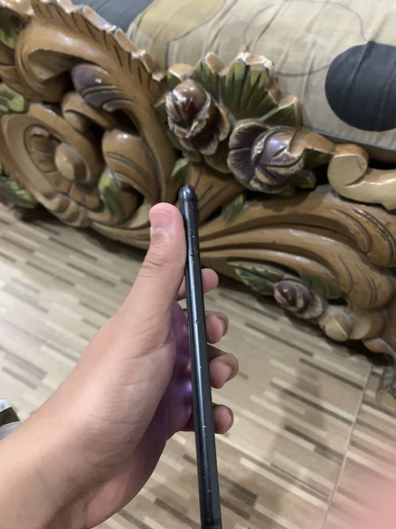Apple iPhone 7 Plus 8